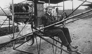 Illustration for article titled This Date in Aviation History: December 2 - December 5